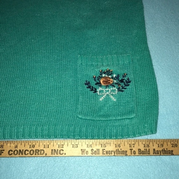 𝅺SHENANIGANS V neck knit sweater embroidered flower bouquet on pocket size S - Picture 8 of 9